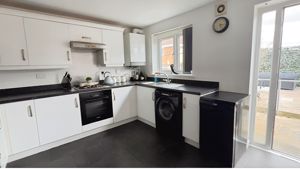 Kitchen Diner- click for photo gallery